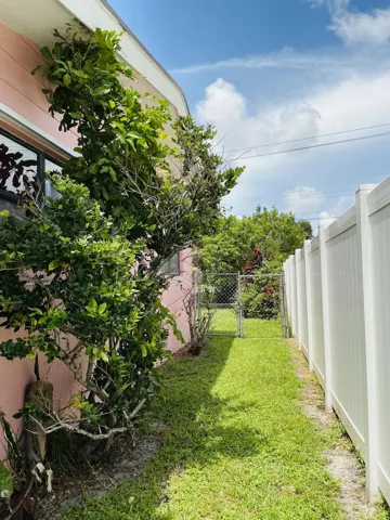 4057 Chukker Dr-18