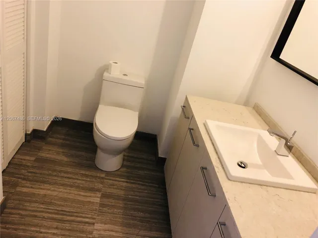 1/2 Bath
