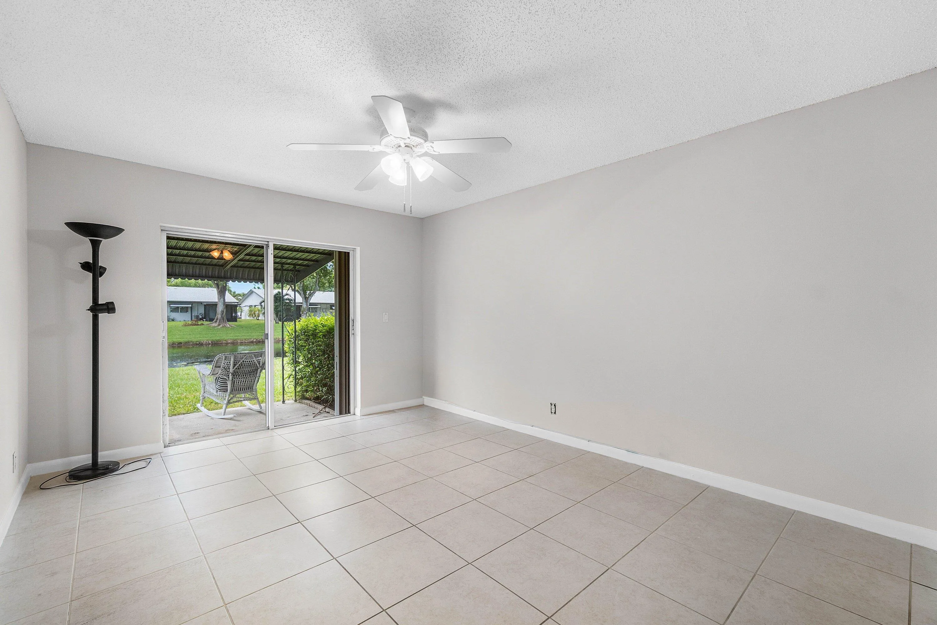 018-14605LucyDrive-DelrayBeach-FL-33484-