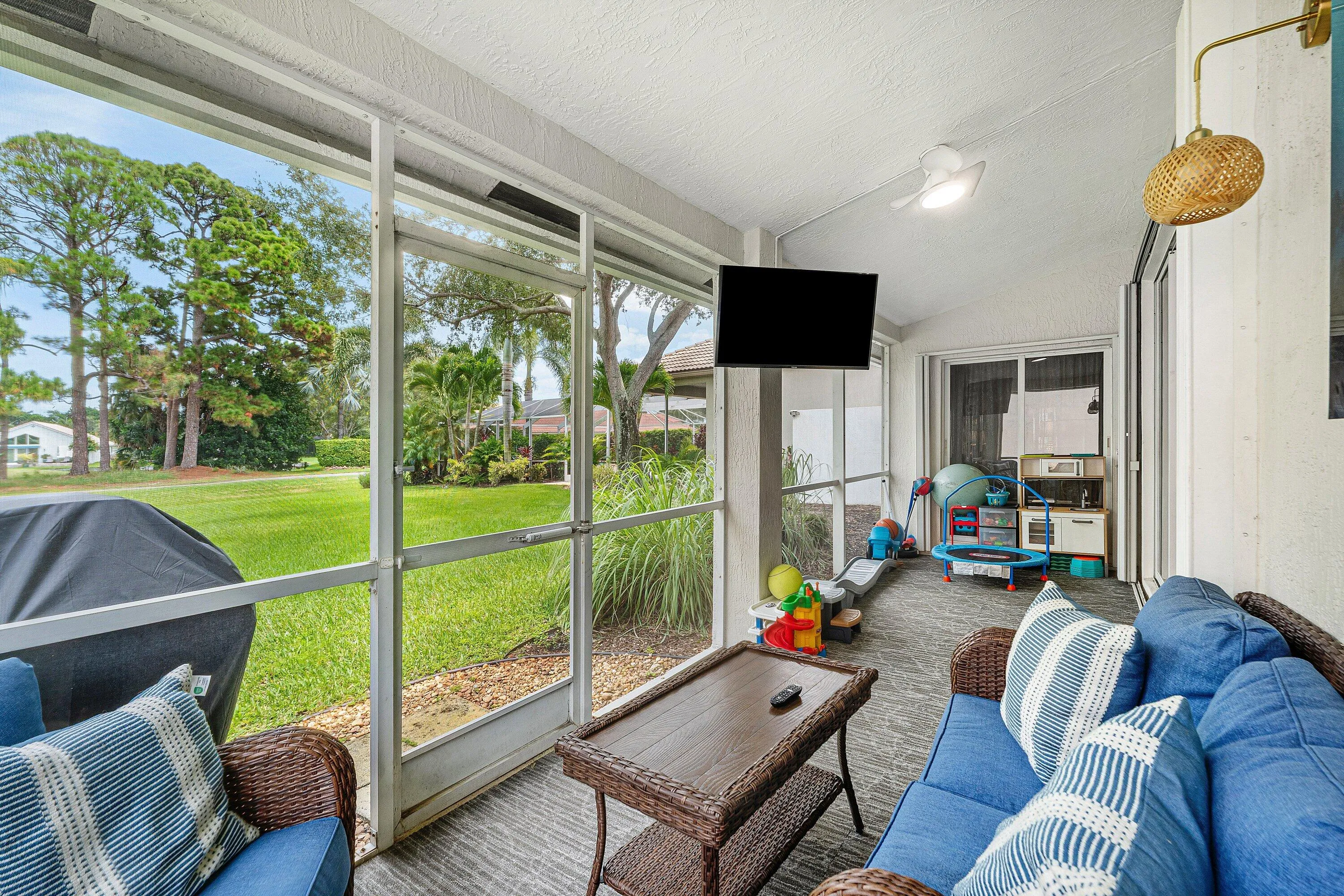 033-5641FountainsDriveSouth-Greenacres-F