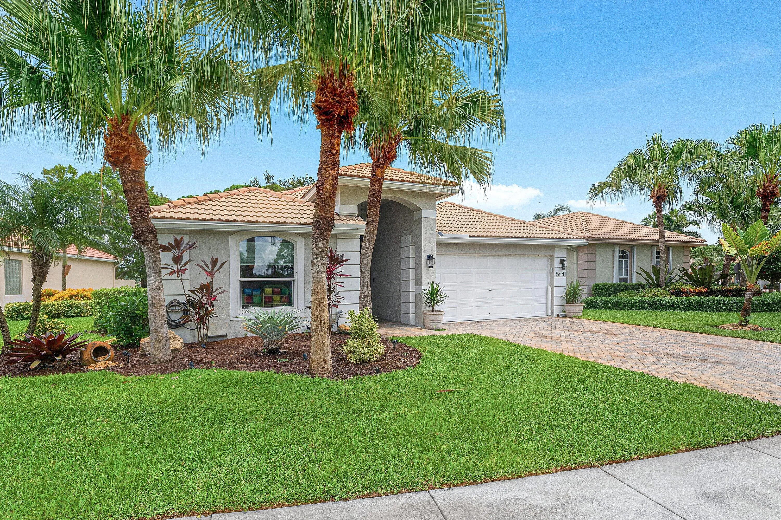 003-5641FountainsDriveSouth-Greenacres-F