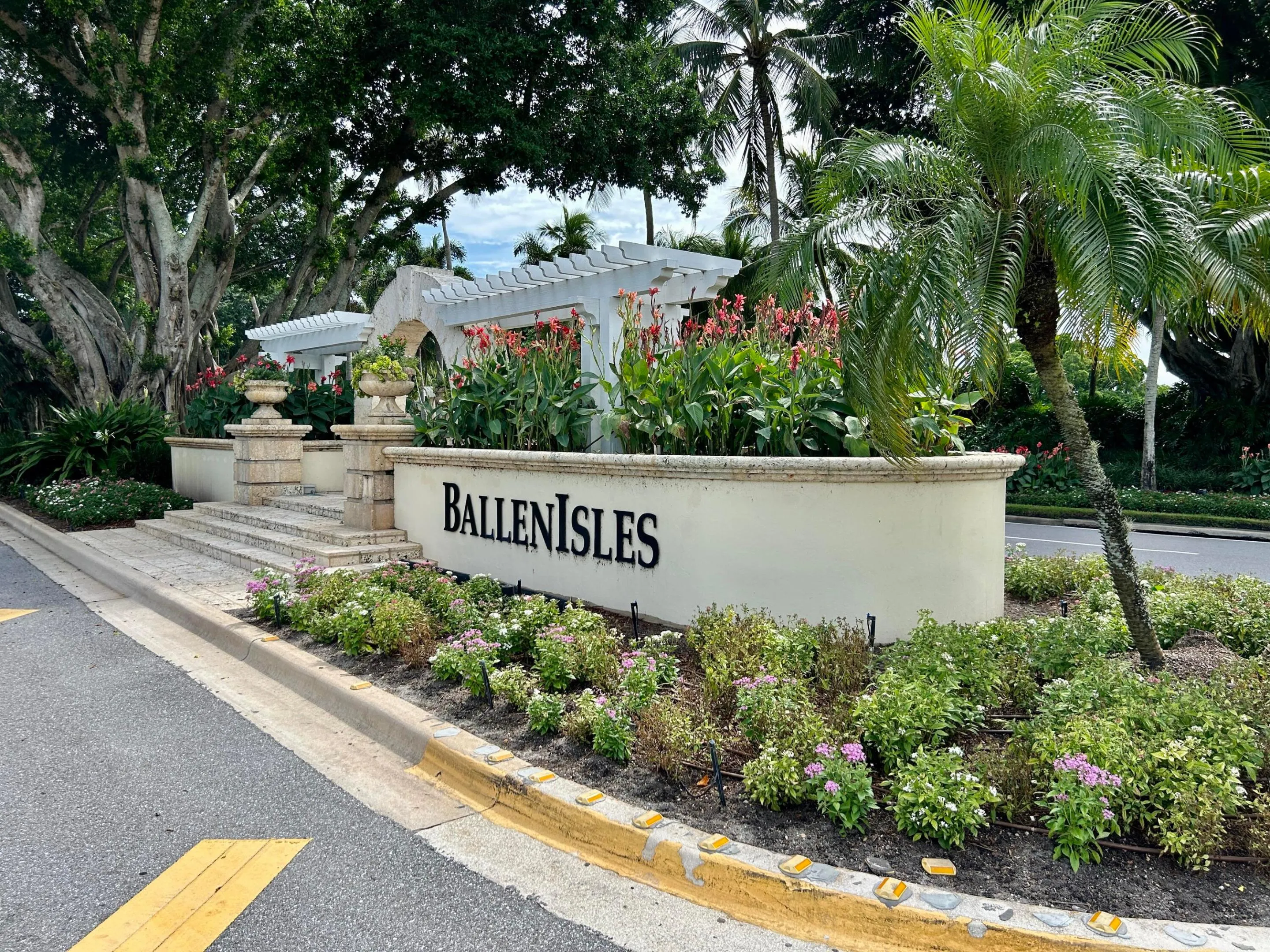 BallenIsles sign