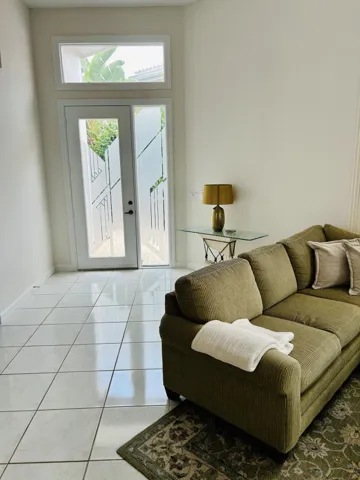 front entry:Foyer