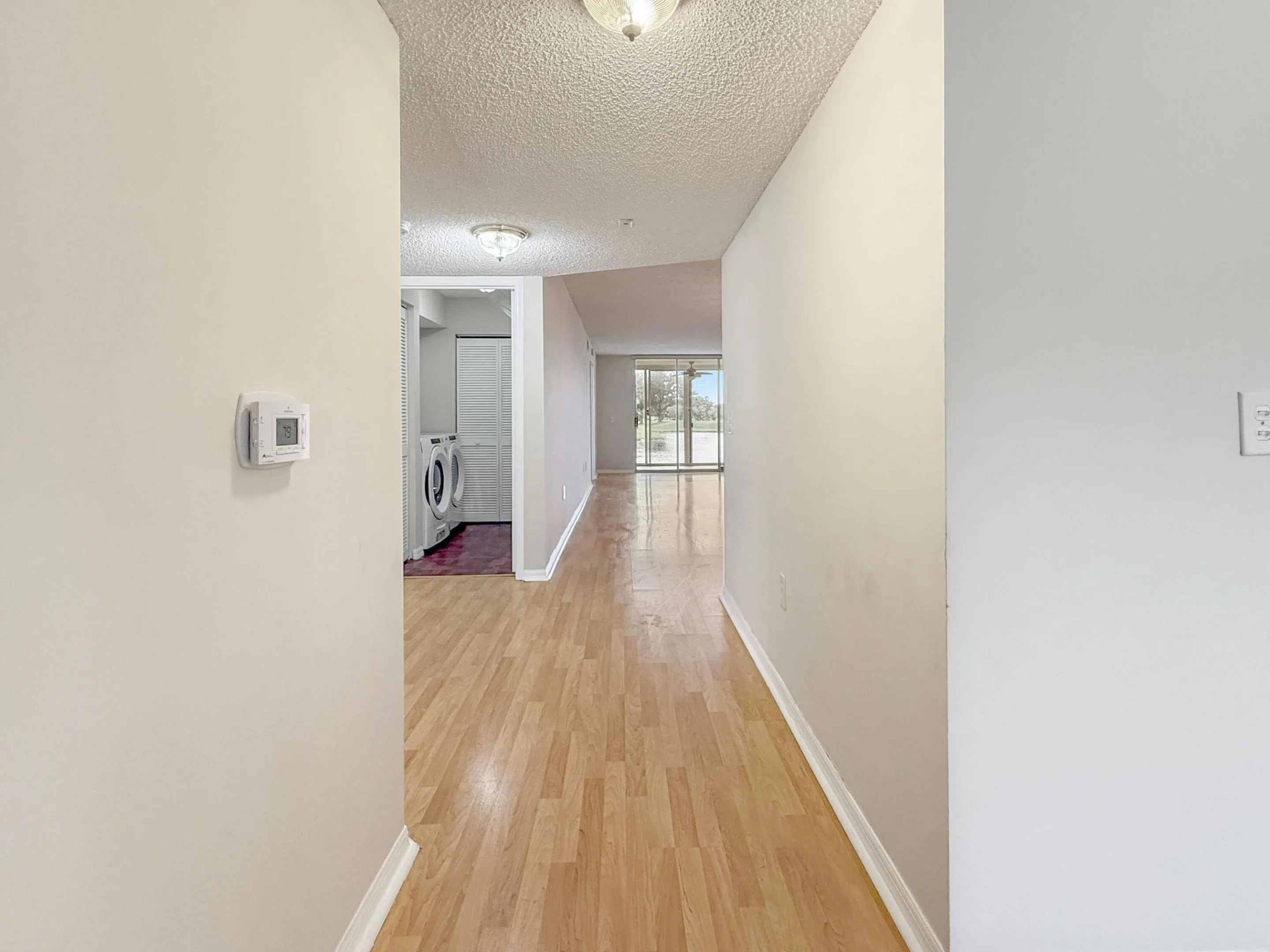 Foyer/Hallway