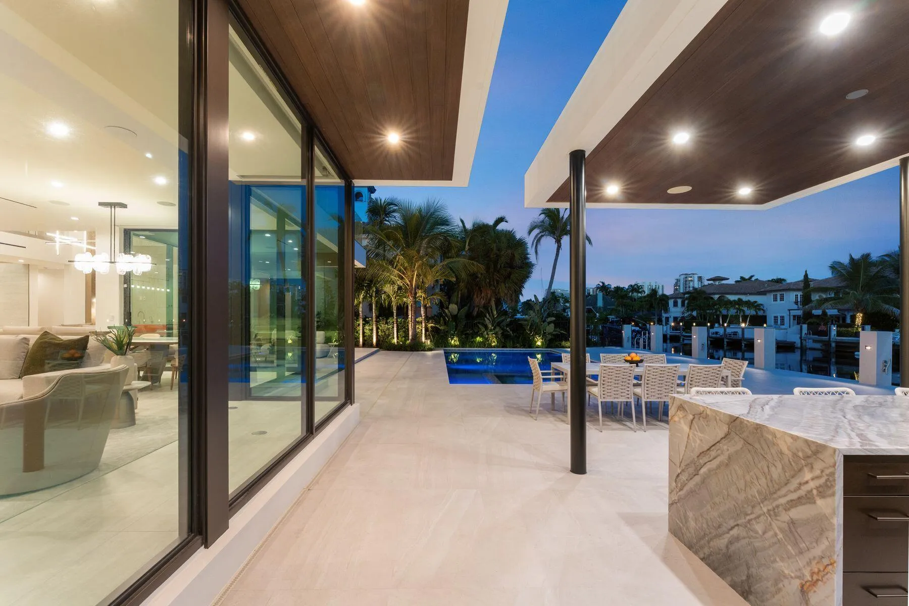 2400 Barcelona Dr_1oakstudios_84