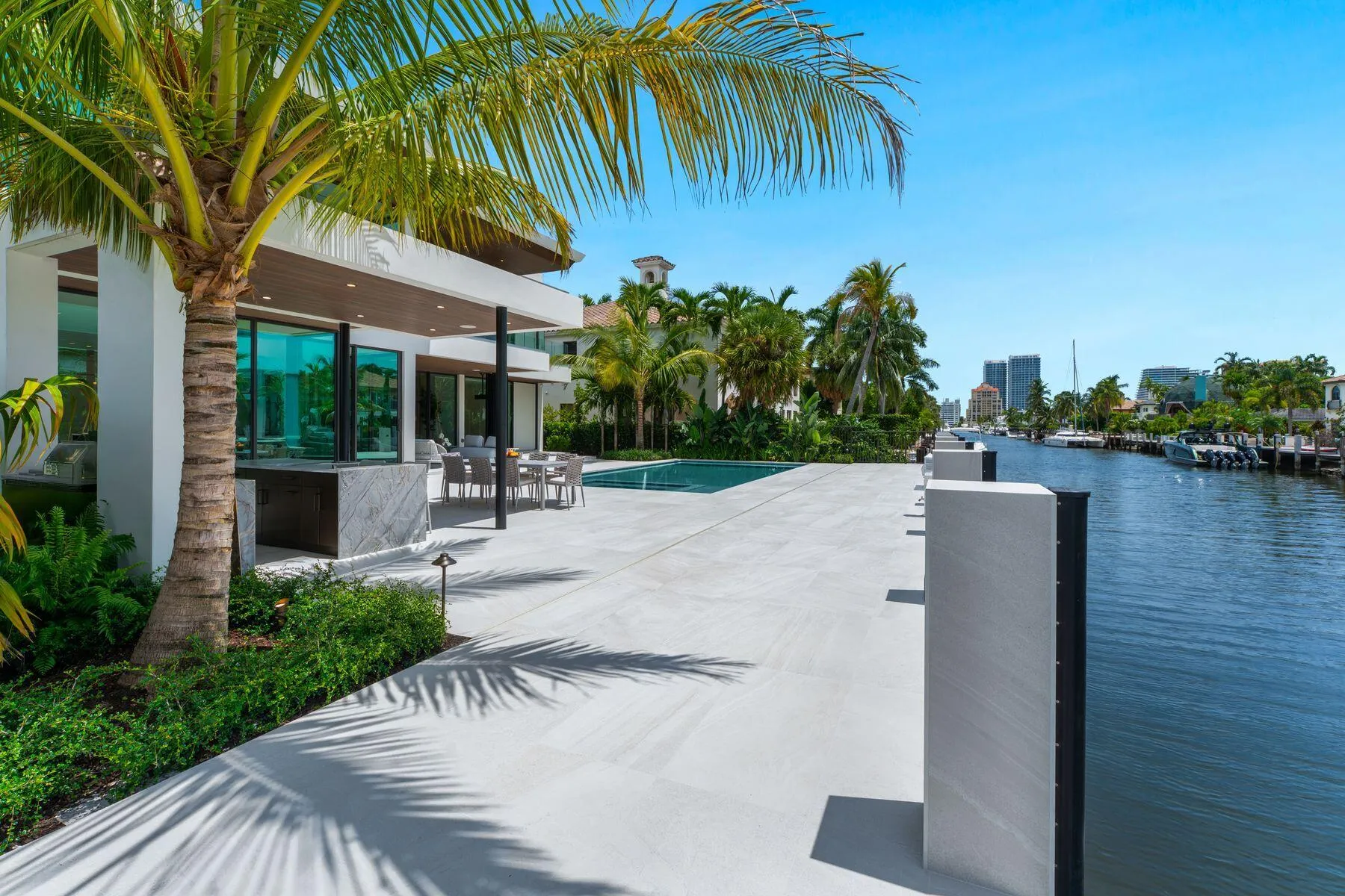 2400 Barcelona Dr_1oakstudios_88