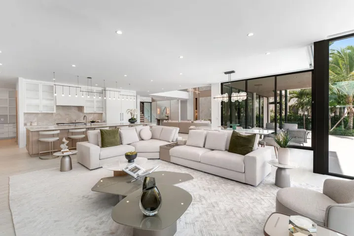 2400 Barcelona Dr_1oakstudios_22