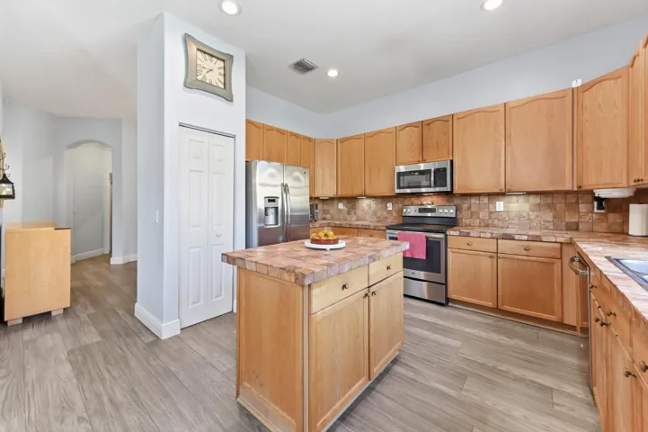 17 Kitchen 02