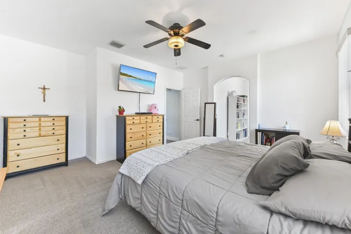 36 Bedroom 02