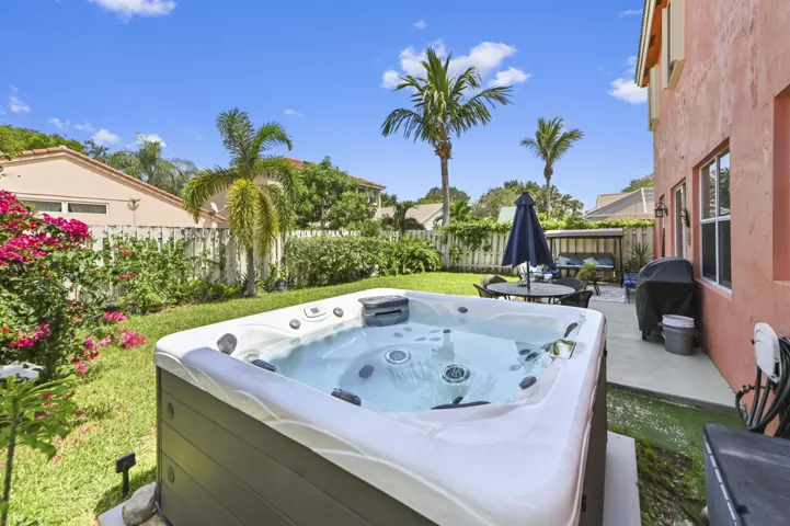 43 hot tub 01