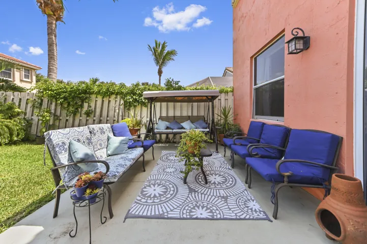 40 patio 01
