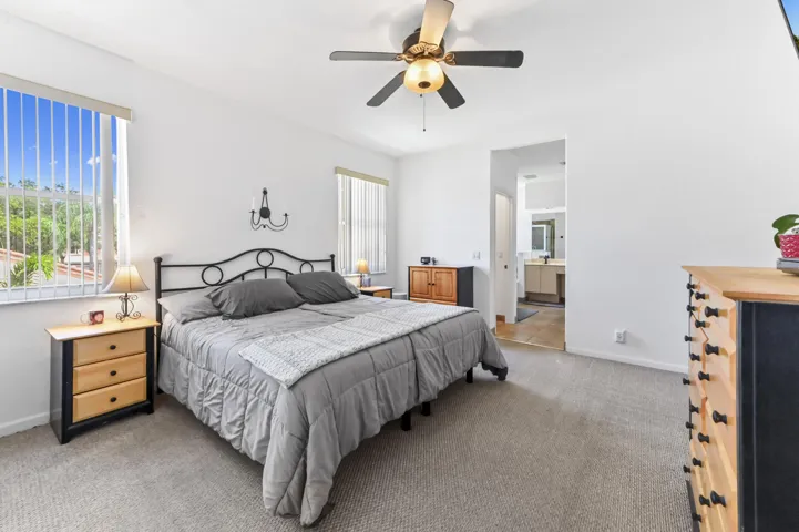 35 Bedroom 01