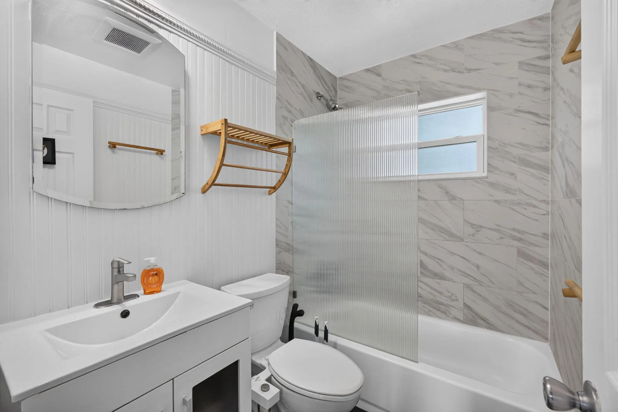 2nd Bathroom