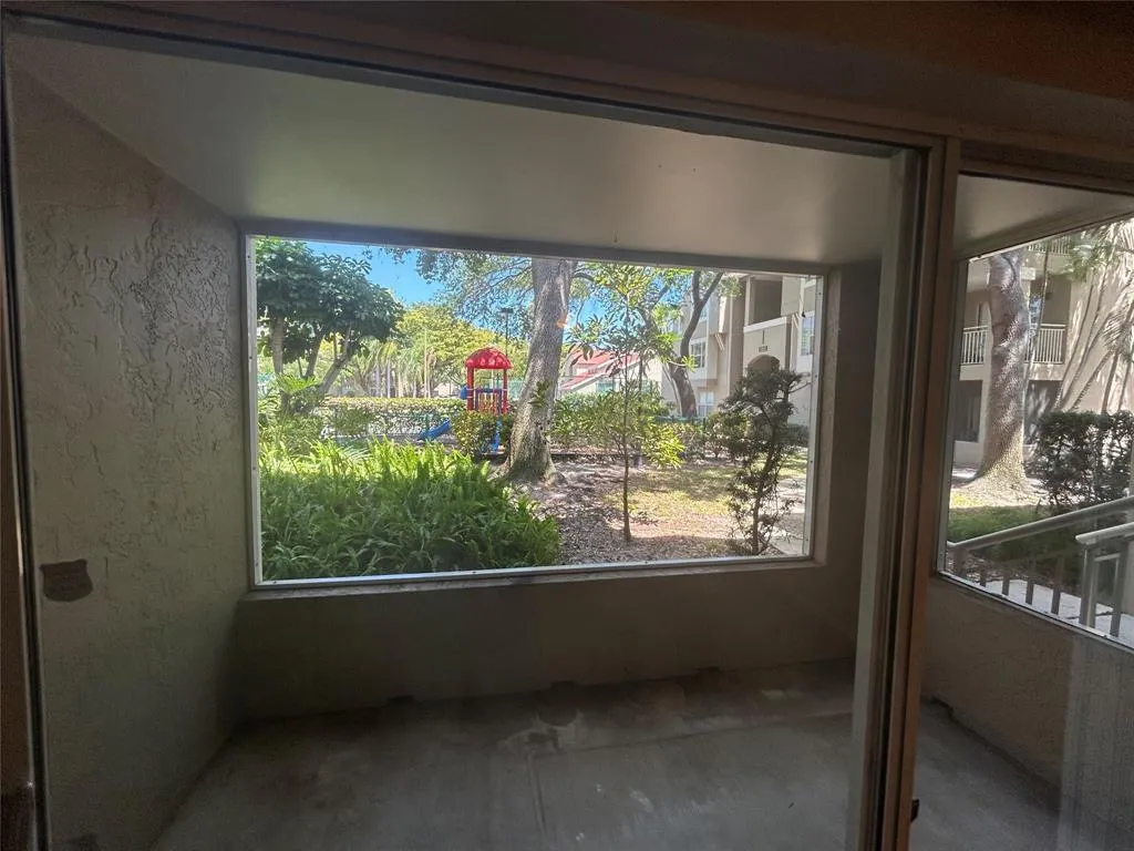 Vaerano 7107 Balcony