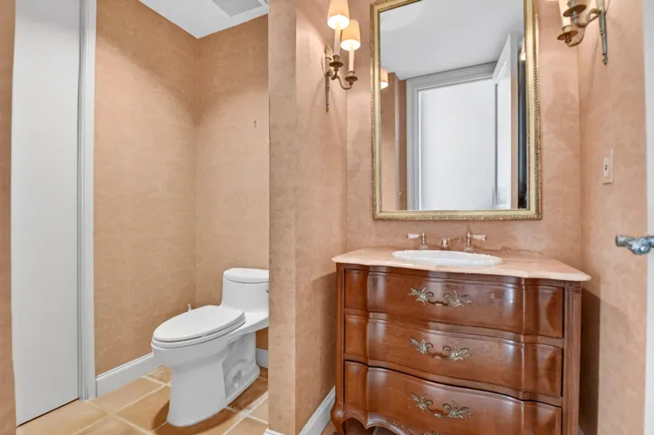 Powder room
