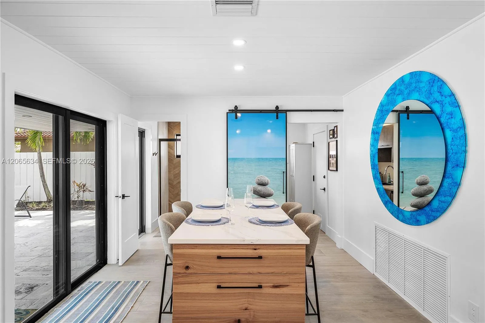 BREAKFAST NOOK WITH STORAGE