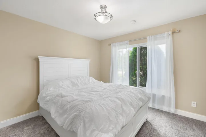 7-web-or-mls-5861 NW Cullom Cir - 7
