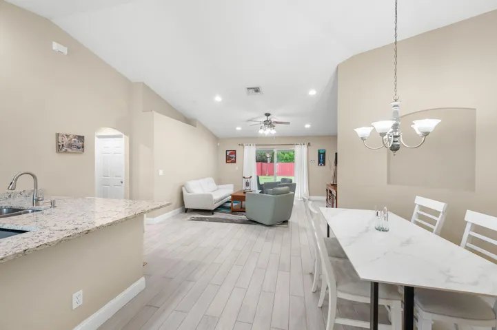 19-web-or-mls-5861 NW Cullom Cir - 19