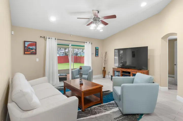 11-web-or-mls-5861 NW Cullom Cir - 11