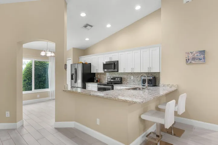 15-web-or-mls-5861 NW Cullom Cir - 15