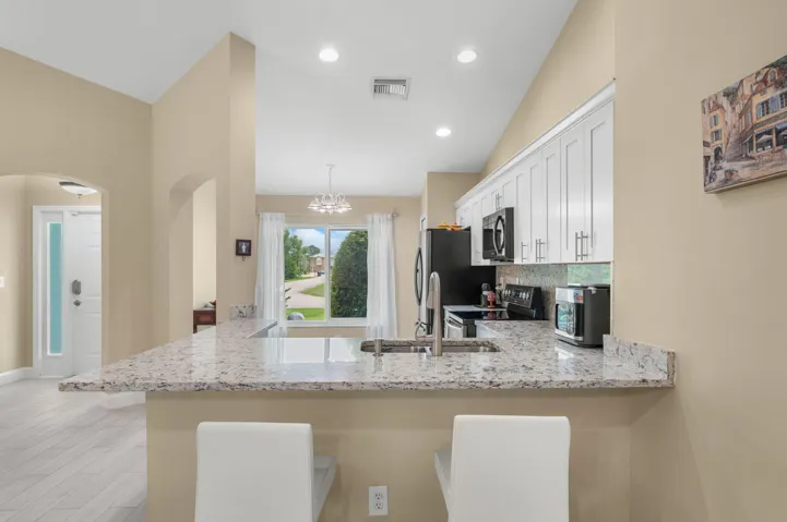 14-web-or-mls-5861 NW Cullom Cir - 14