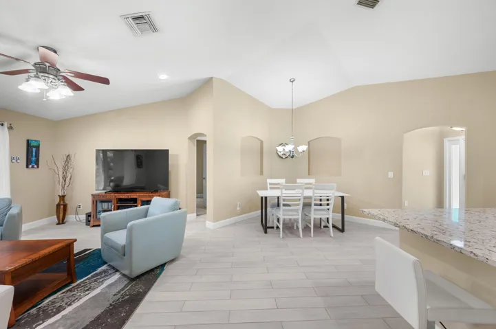12-web-or-mls-5861 NW Cullom Cir - 12