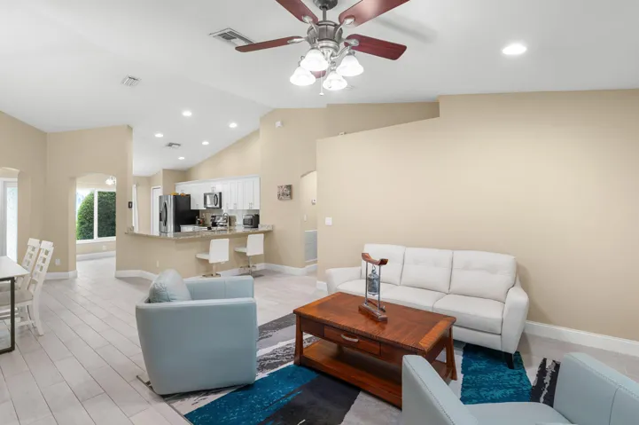 21-web-or-mls-5861 NW Cullom Cir - 21