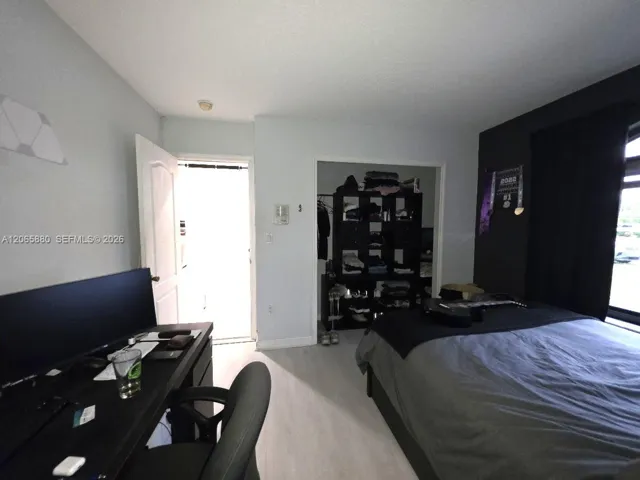 Photo 31