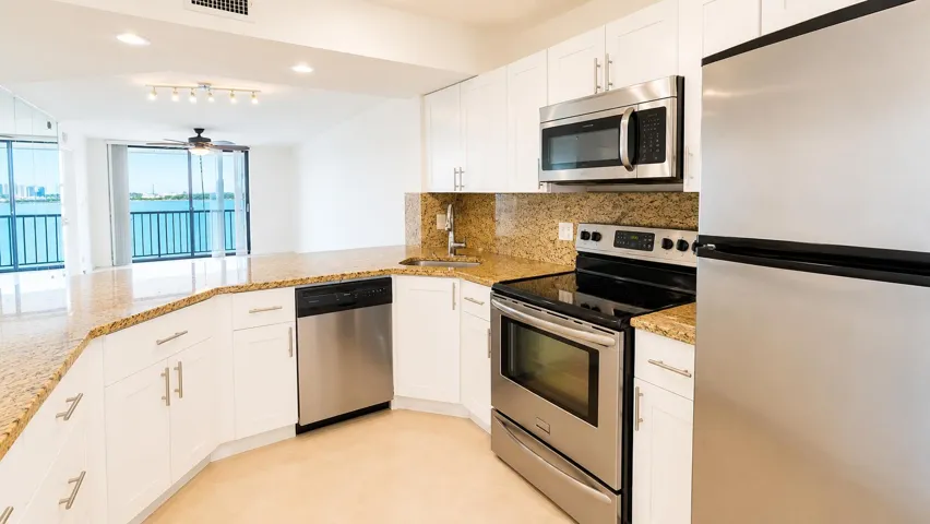kitchen (1)