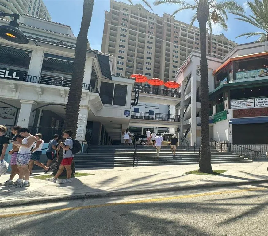 F10514031_61