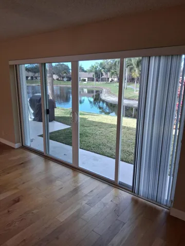 Living Room (Lakeview)