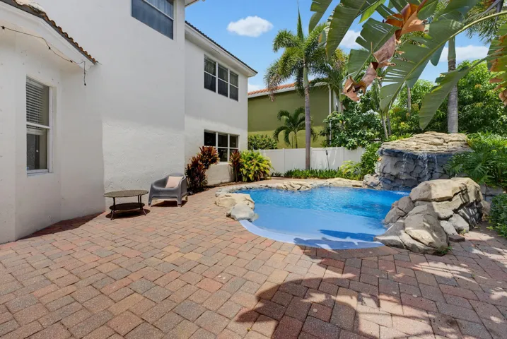 Beautiful Deck & Incredible Pool