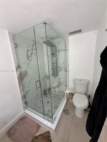 Main Suite Bath