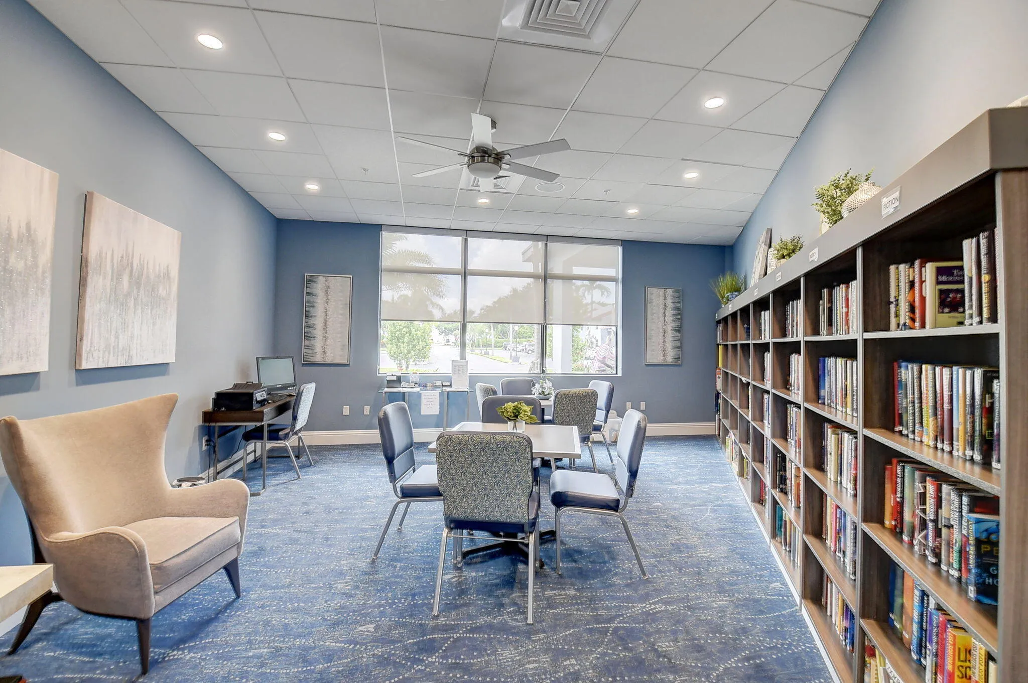 LIBRARY/COMPUTER ROOM