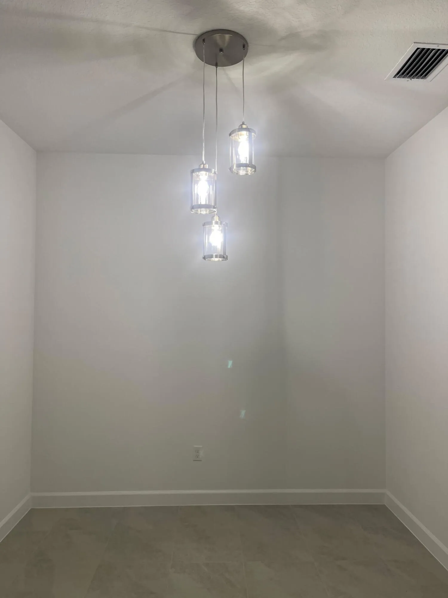 Flex room w lights