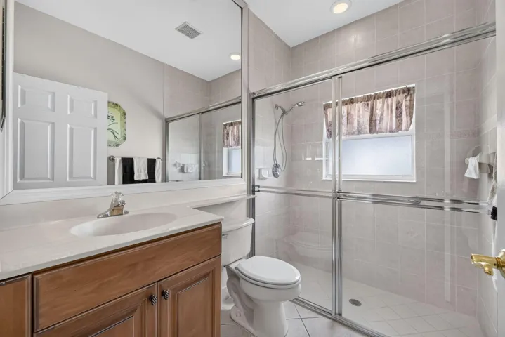 2nd Bathroom