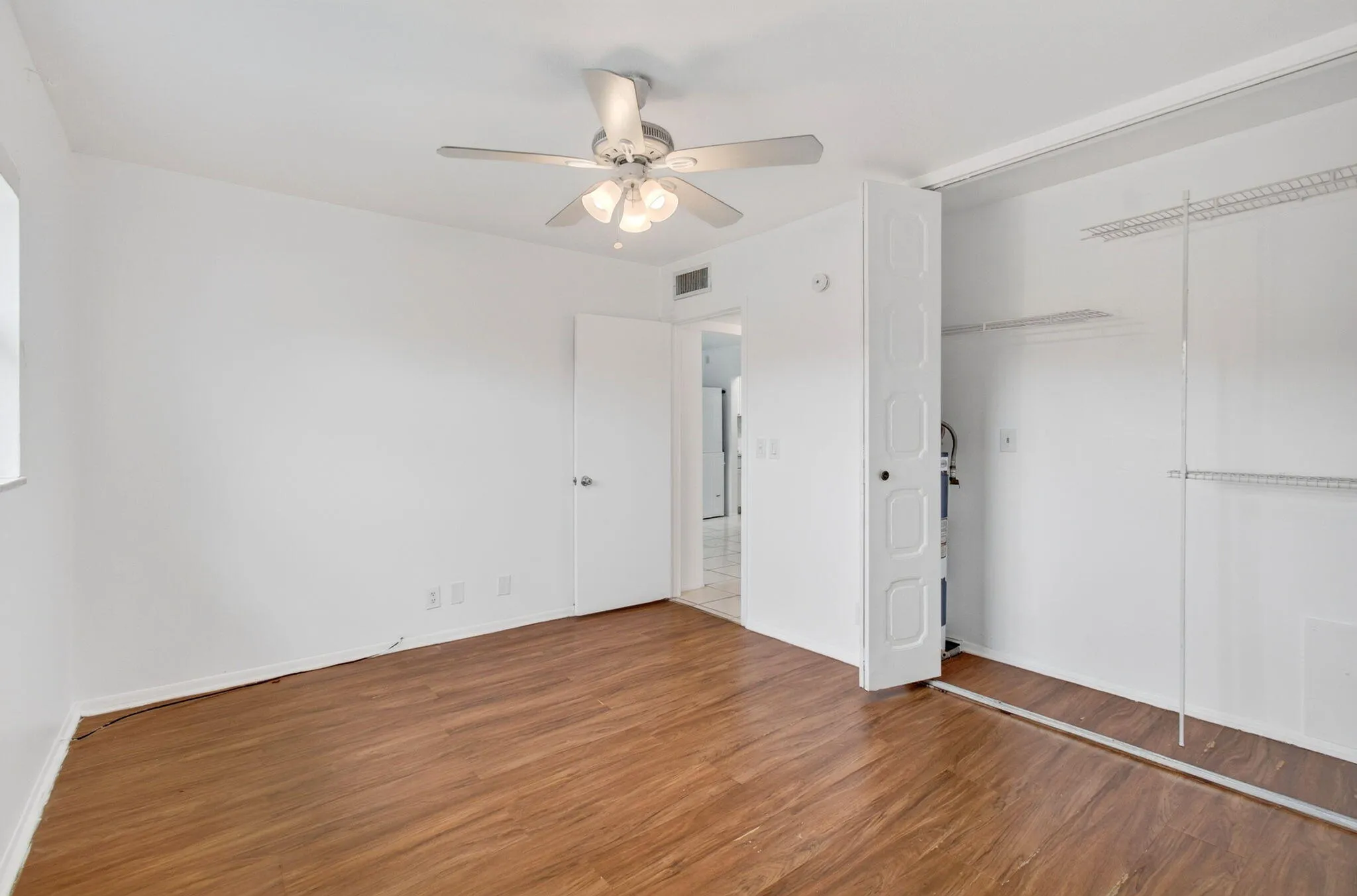 2nd Bedroom Closet