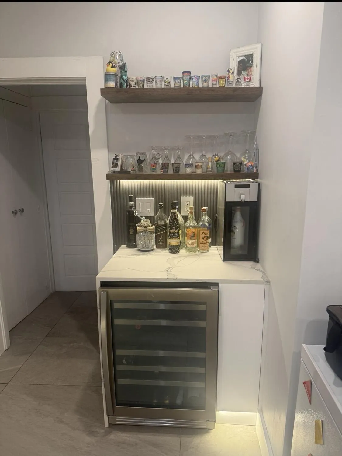 Mini Bar