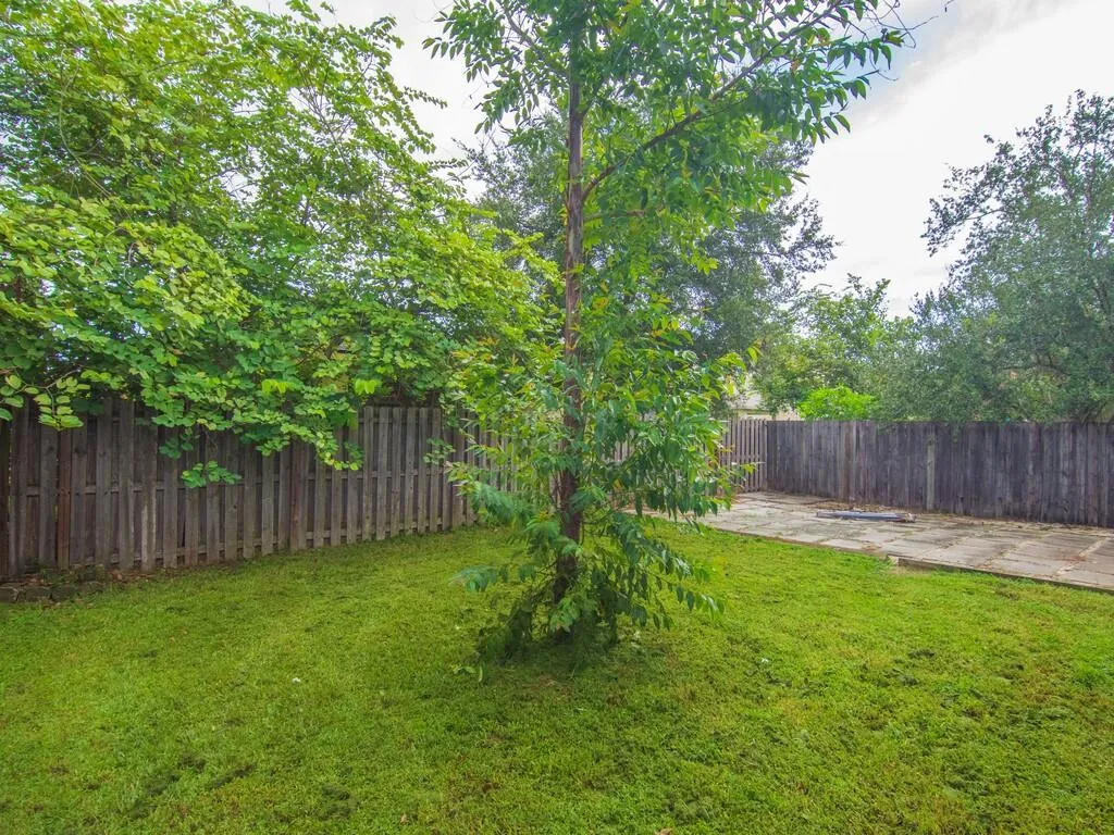 Property photo 35