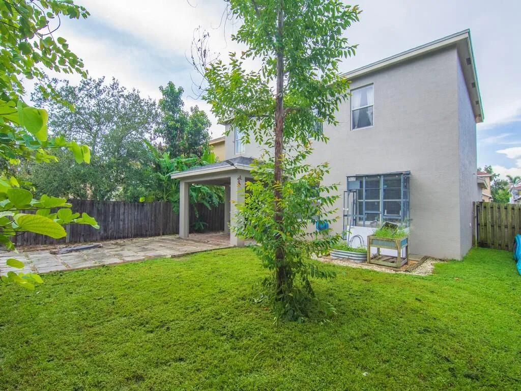 Property photo 38