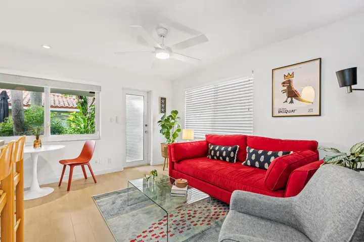 Living/Dining area