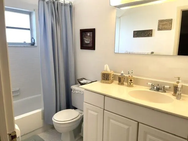Master bathroom tub shower combo