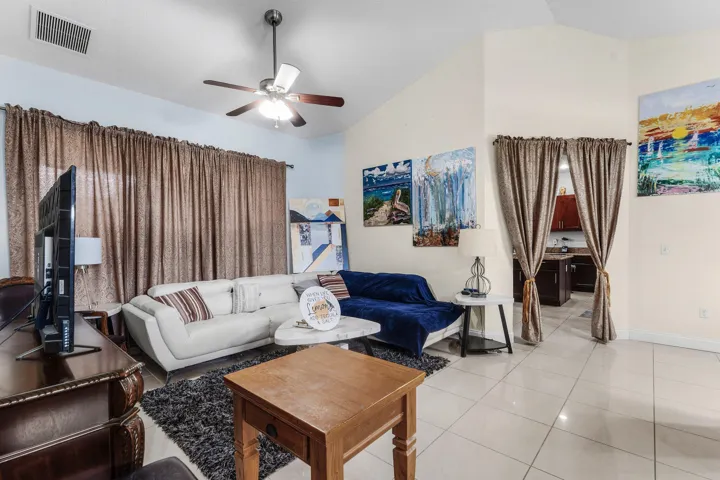 008-6112NorthwestGingerLane-PortStLucie-