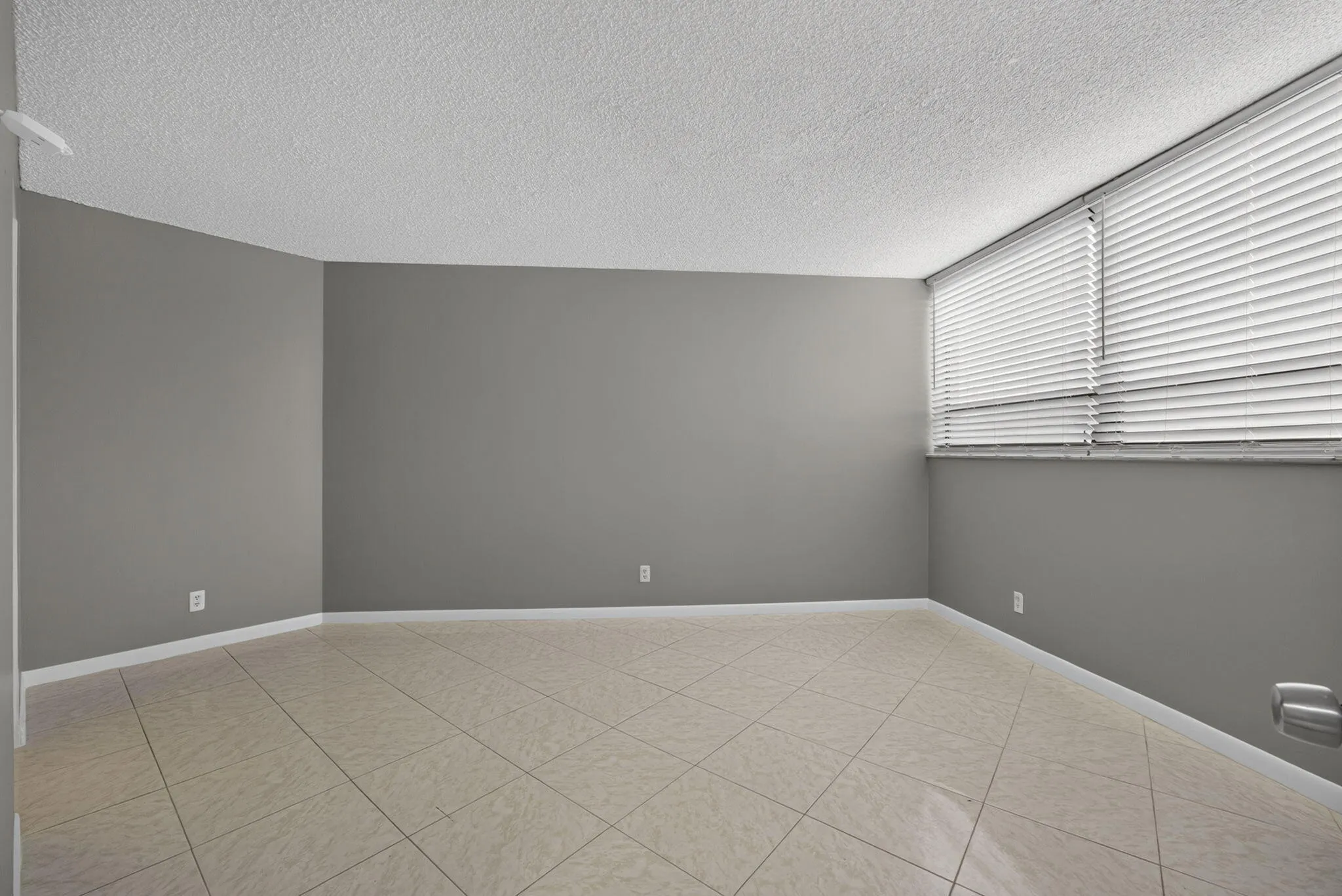 30-web-or-mls-BS1A5496