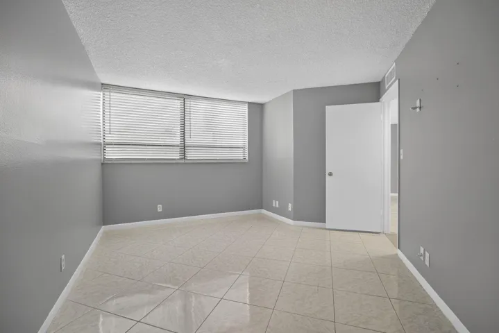 32-web-or-mls-BS1A5504