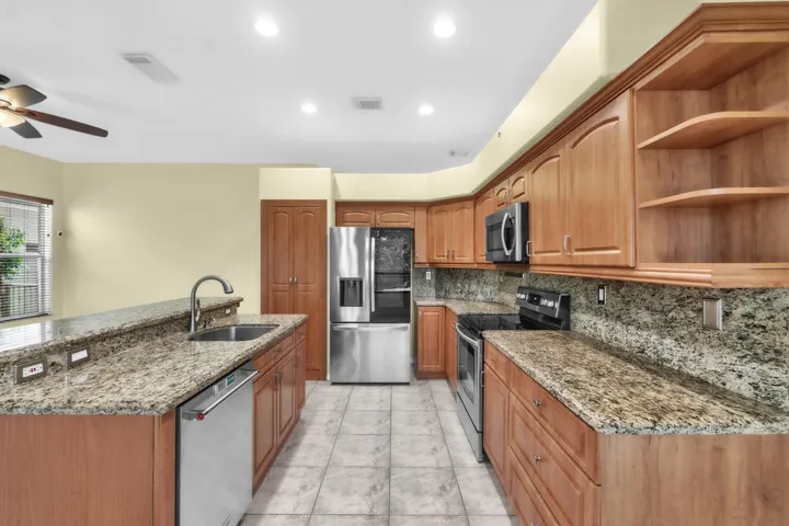 2325 Nw 186th Ave-55