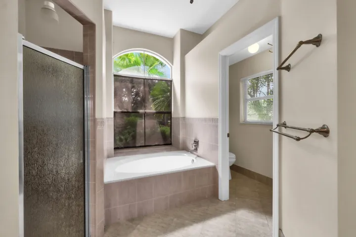 2325 Nw 186th Ave-63