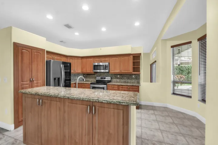 2325 Nw 186th Ave-54