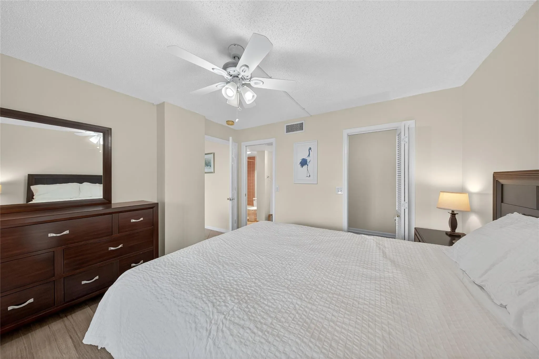 Guest bedroom