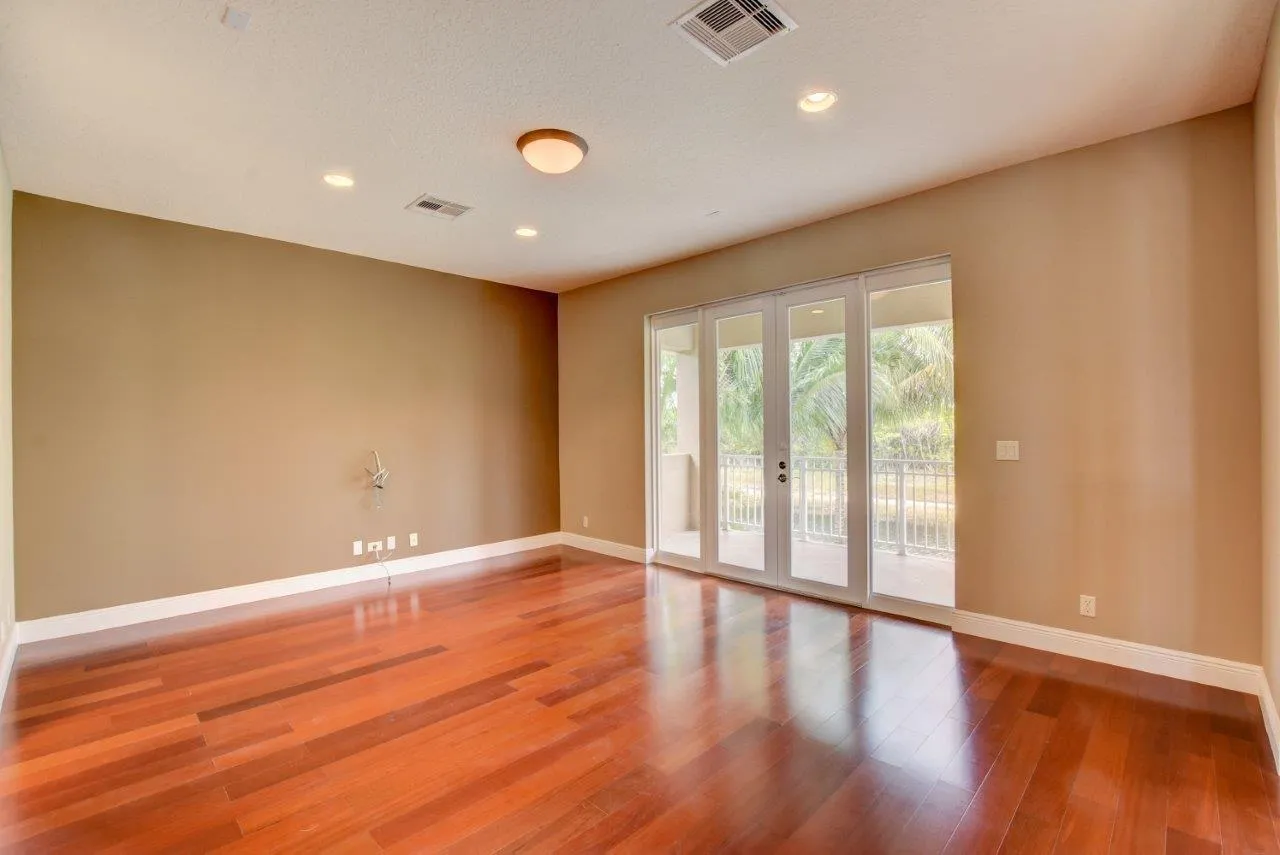 Property photo 44
